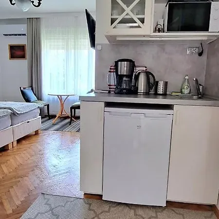 Forestine Apartman *
