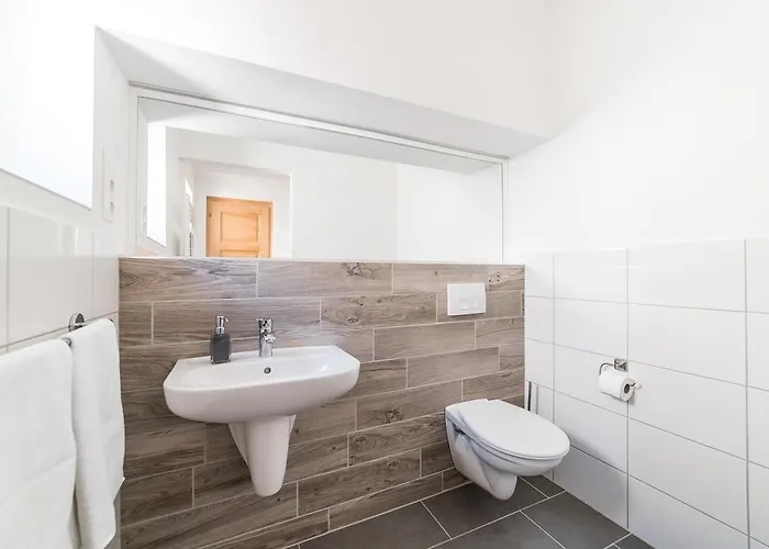 Forestine アパート ヘーヴィーズ